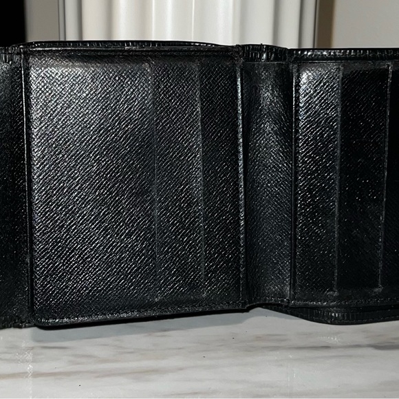 Louis Vuitton Epi Leather Trifold Wallet - Picture 5 of 11